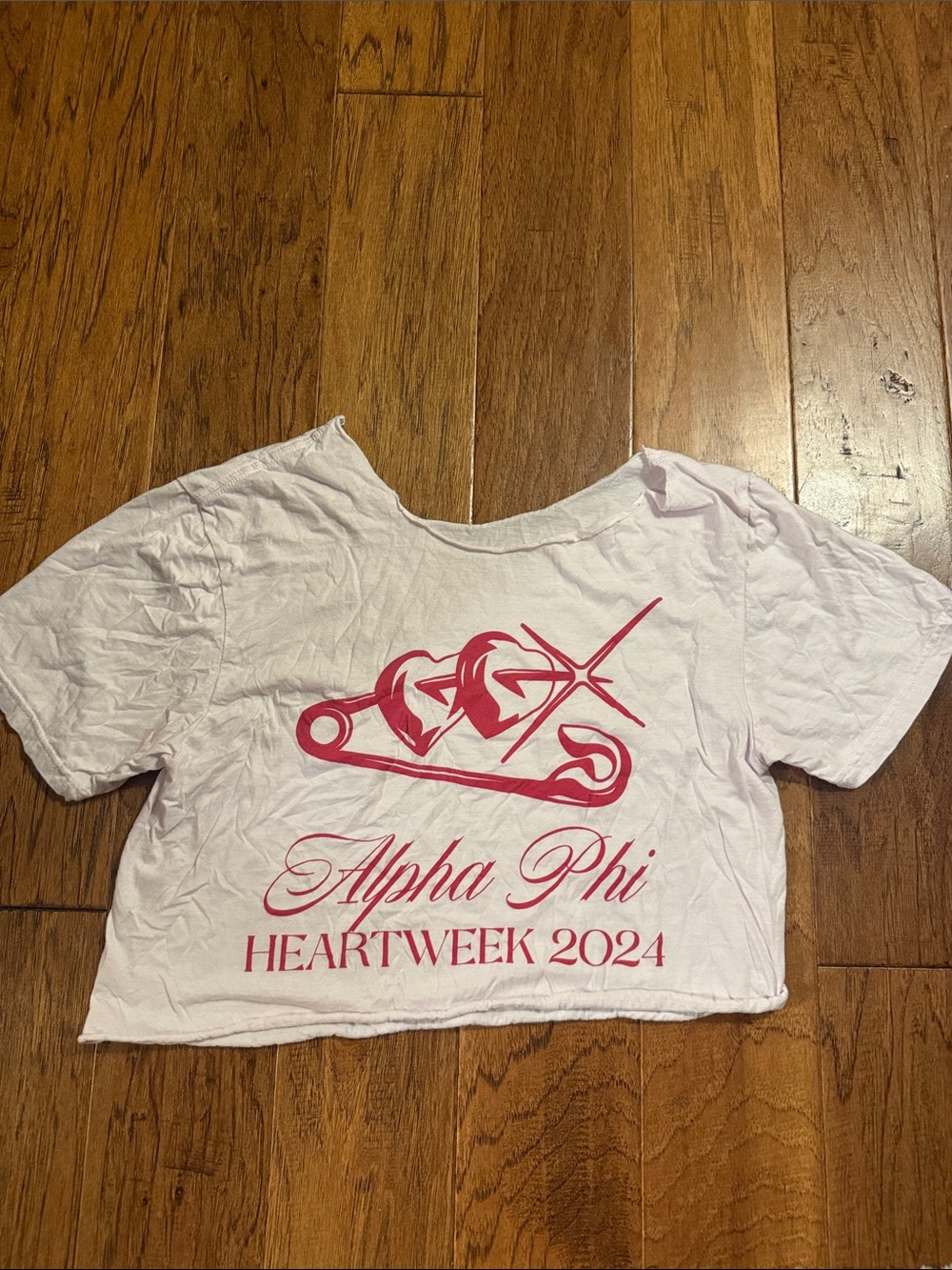 Alpha Phi Heart Week 2024 Cropped Graphic Tee | White
